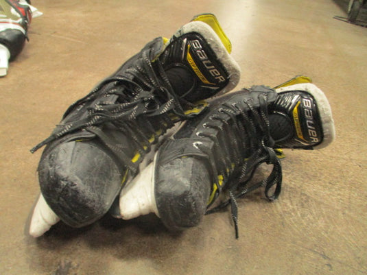 Used Bauer M4 Hockey Skates Size 4.5