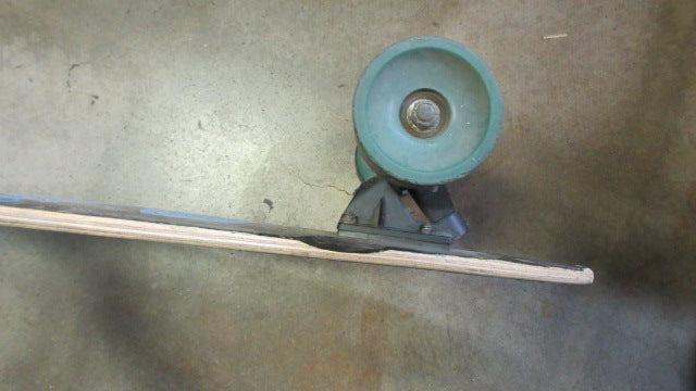 Load image into Gallery viewer, Used Quest 40&quot; Longboard - small tip peeling
