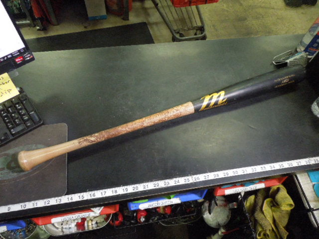 Load image into Gallery viewer, Used Marucci AM22 Handcrafted Pro Model Wood Bat 33 in 30 oz -3
