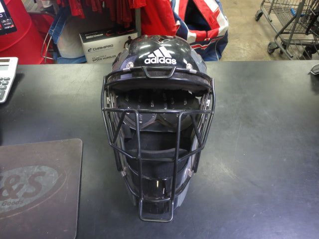 Load image into Gallery viewer, USed Adidas Hockey Style Catchers Helmet Size 6 1/4 - 7

