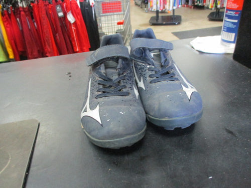 Used Mizuno Size 3 Cleats