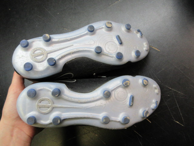Load image into Gallery viewer, Used Nike Tiempo Legend 10 Club FG Soccer Cleats - Size Youth 4.5
