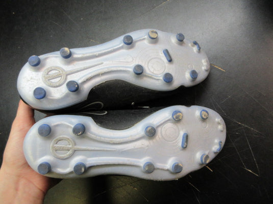 Used Nike Tiempo Legend 10 Club FG Soccer Cleats - Size Youth 4.5
