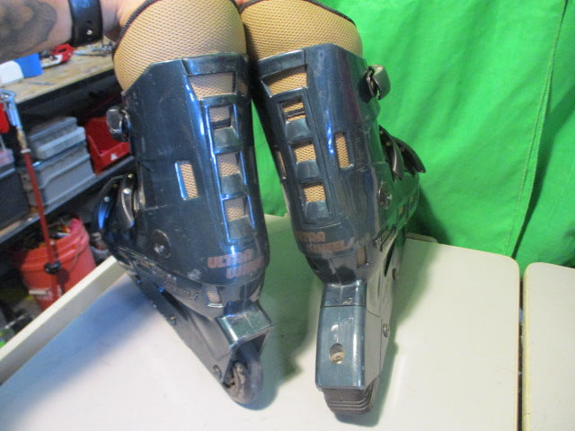 Load image into Gallery viewer, Used Ultra Wheels Ultra Elite Size 7 Inline Roller Skates
