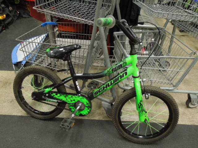 Load image into Gallery viewer, Used Schwinn Piston Kids Bicycle 16" Wheels 10" Frame

