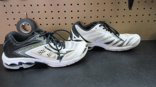 Used Mizuno Wave Lightning Z5 Volleyball Shoes - Size 7.5