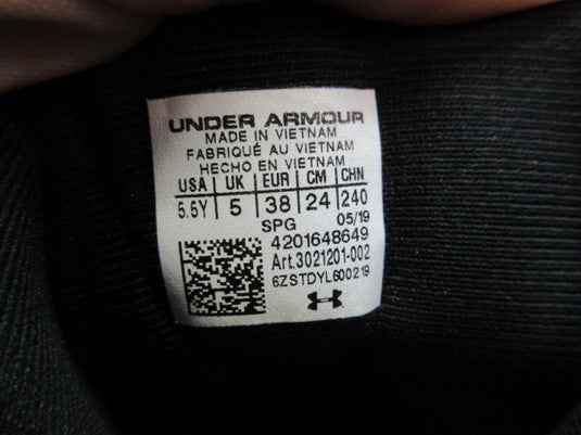 Used Under Armour Men's Highlight RM Football Cleats - Size Youth 5.5