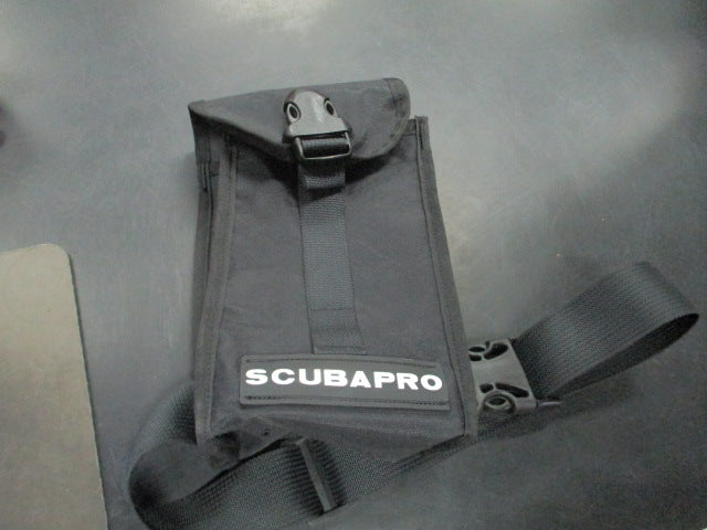 Load image into Gallery viewer, Used Scubapro Thigh Strap Equipment Bag
