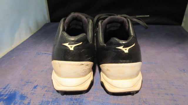 Load image into Gallery viewer, Used Mizuno Select Nine Cleats Youth Size 5 - hole
