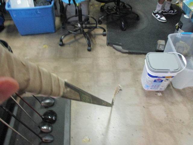 Load image into Gallery viewer, Used CCM 44K 75 Flex Grip Crosby P29 Lefty Hockey Stick 60&quot;
