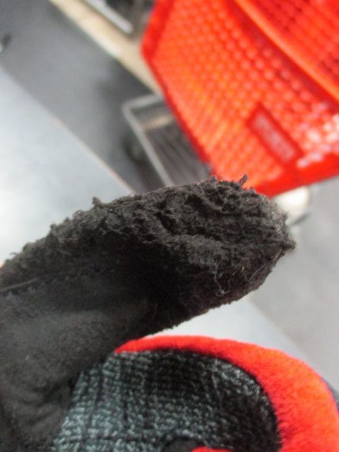 Used 41 Tail Syndicate Water Sports Gloves Size XL