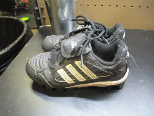 Load image into Gallery viewer, Used Adidas Triple Star 5 Cleats Youth Size 1
