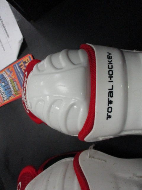 Load image into Gallery viewer, Used Total Hockey 8&quot; Shin Guards
