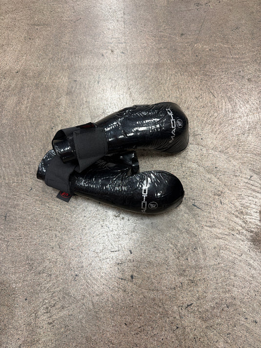 Used macho Martial Arts gloves Size Med black