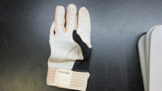 Used Lizard Skin Batting Glove - Size Youth Large - QTY 1