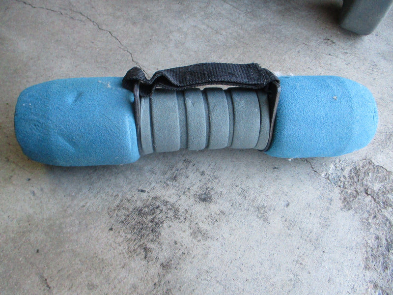 Load image into Gallery viewer, Used 5LB Dumbbell With Handle
