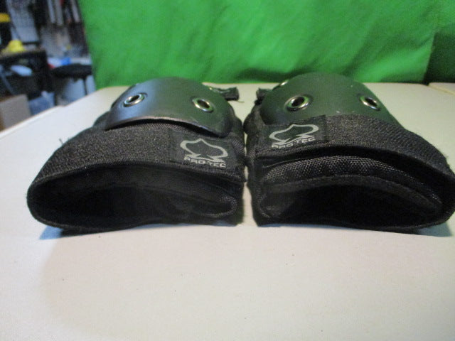 Load image into Gallery viewer, Used Pro Tec Youth Small Skating Elbow Pads
