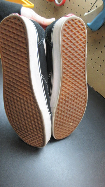 Load image into Gallery viewer, Used Vans Sneakers - Size 14
