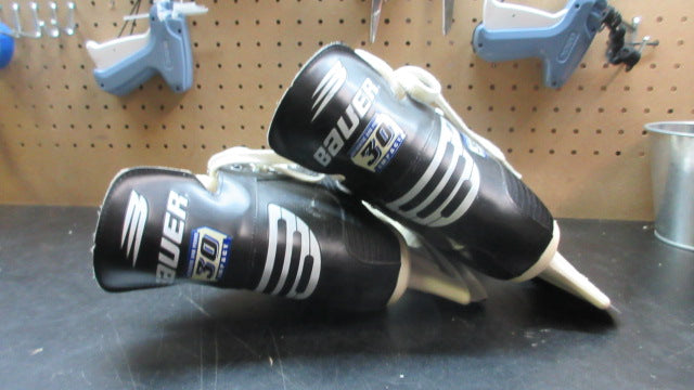 Load image into Gallery viewer, Used Bauer 30 Impact Hockey Skates - Size Medium (6)
