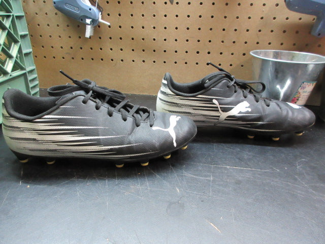Load image into Gallery viewer, Used Puma Attacanto II FG/AG Soccer Cleats - Size 7
