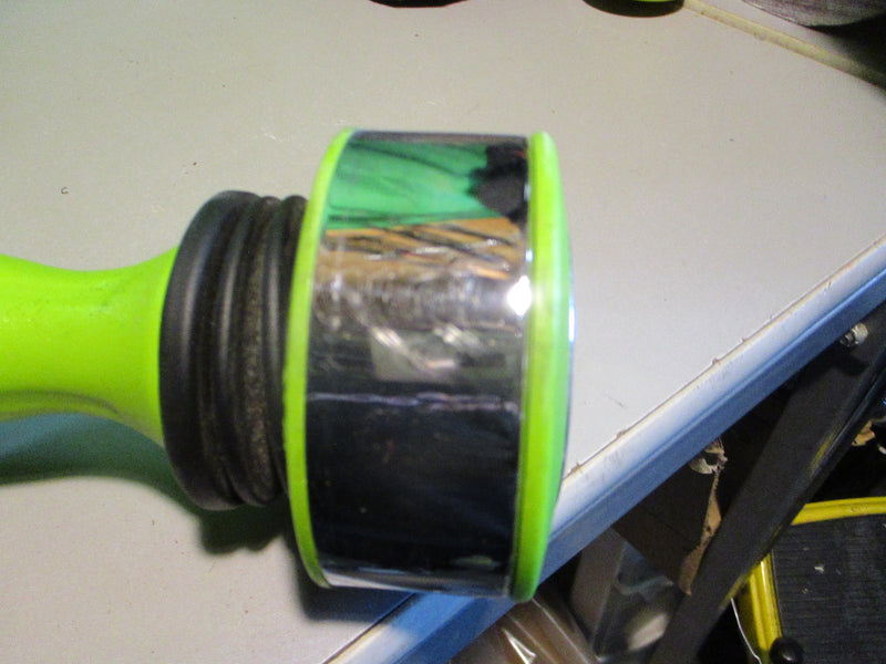Load image into Gallery viewer, Used 2LB Green Fitnees Shake Weight Dumbbell
