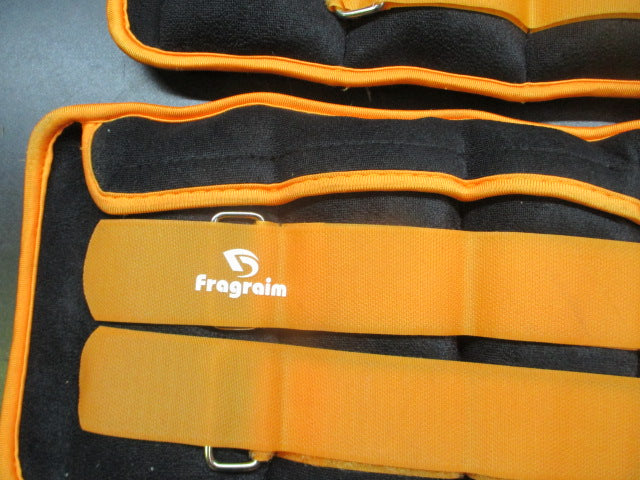 Load image into Gallery viewer, Used Fragraim Adjustable Ankle Weights 1-20 LBS Pair with Removable Weight
