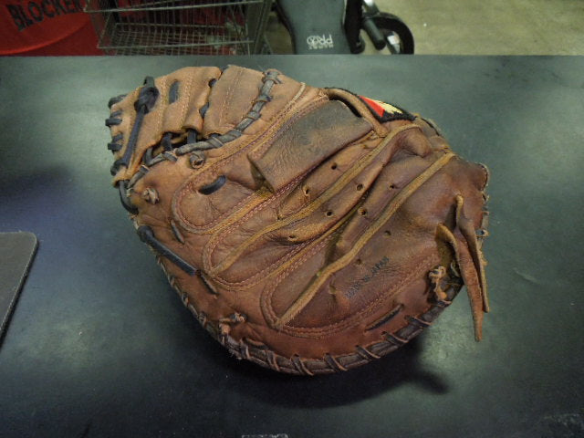 Load image into Gallery viewer, Vintage ZETT ZiLux Series BIC-1402 Steerhide RHT Catchers Mitt
