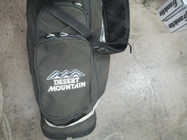 Load image into Gallery viewer, Used Desert Mountain Golf Bag (LEGS BROKEN)
