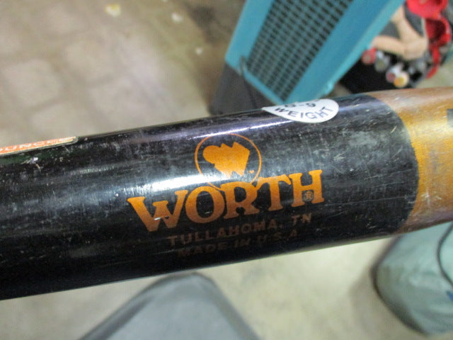 Load image into Gallery viewer, Used Vintage Worth Tennessee Thumper 34&quot; 33 oz Model SBC15T Softball Bat
