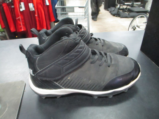Used Riddell Heater Size 5 Football Cleats