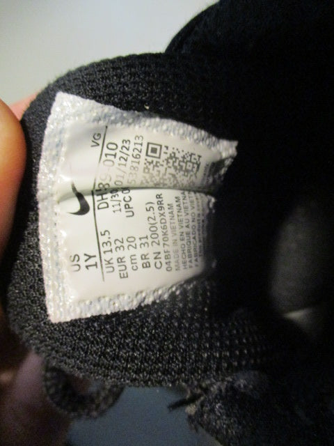 Load image into Gallery viewer, Used Nike Vapor Size Youth Size 1 Cleats
