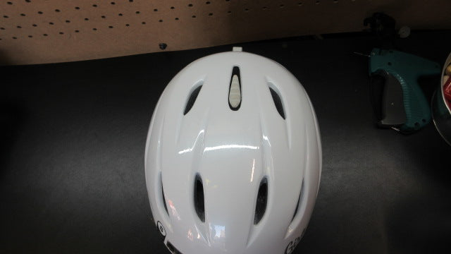 Load image into Gallery viewer, Used Giro Snowboarding Helmet - Size Small
