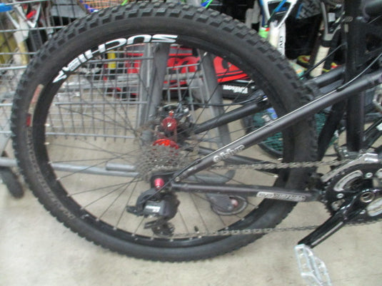 Used Santa Cruz B BLUR Full Suspension Mountain Bike