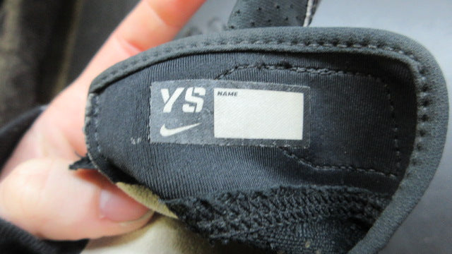 Load image into Gallery viewer, Used Nike Receiver Gloves - Size Youth Small
