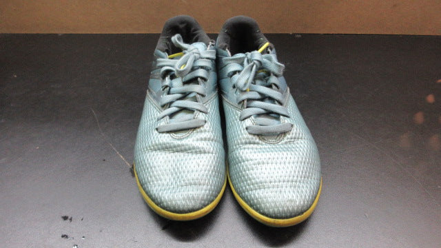 Load image into Gallery viewer, Used Adidas Messi 15.3 Indoor Soccer Shoes - Size 5.5
