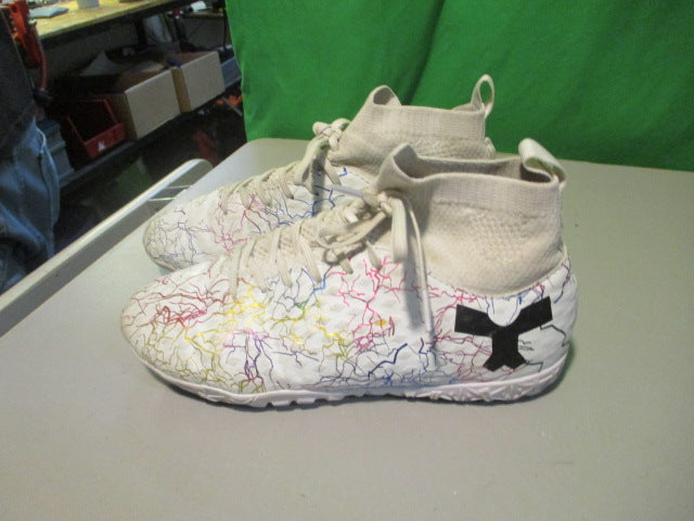 Load image into Gallery viewer, Used Jiebuniao Size Youth 3.5 Indoor Soccer Cleats
