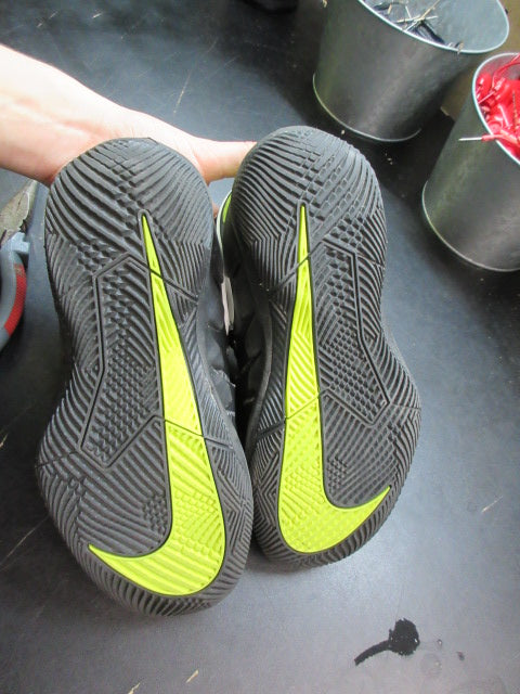 Used Nike Court Jr. Vapor X Tennis Shoes - Size Youth 3.5