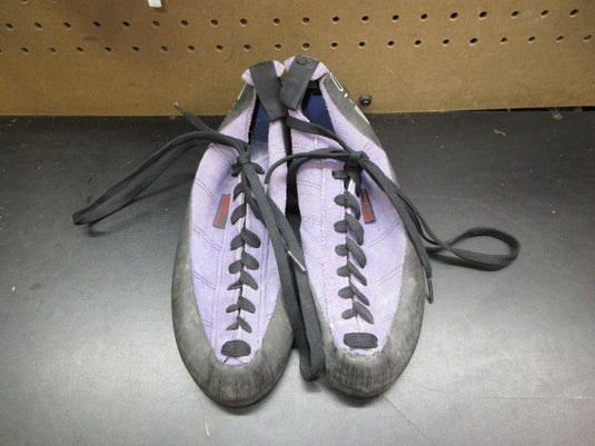 Used 5.10 Stealth Climbing Shoes - Size 11