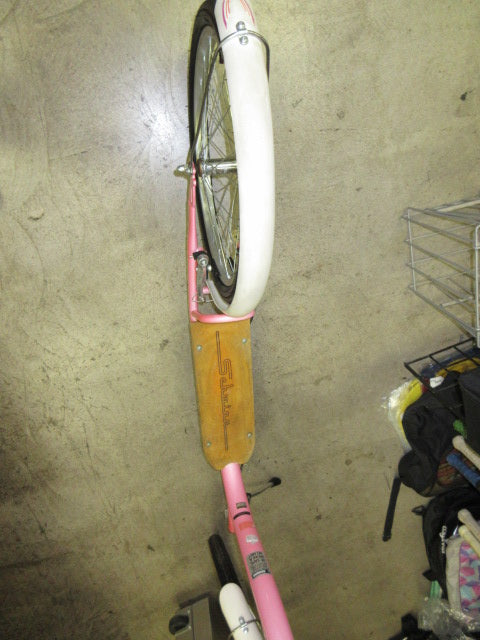 Load image into Gallery viewer, Used Schwinn Shuffle Adult SCOOTER With 26" Wheel
