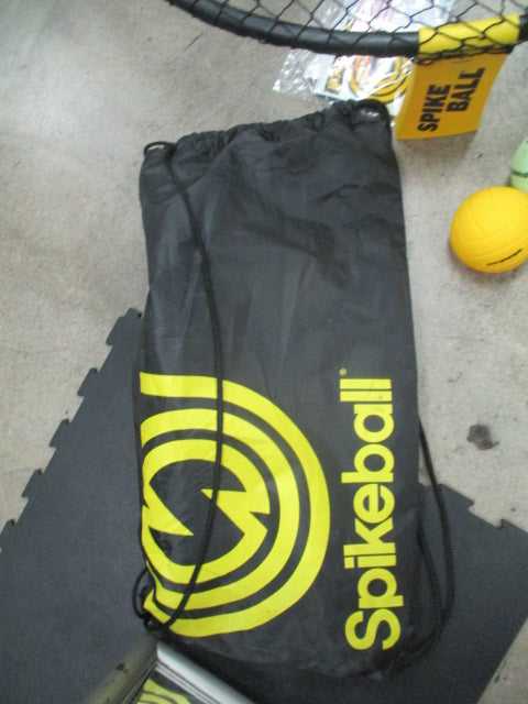 Load image into Gallery viewer, Used Spikeball Set - Includes 3 Balls
