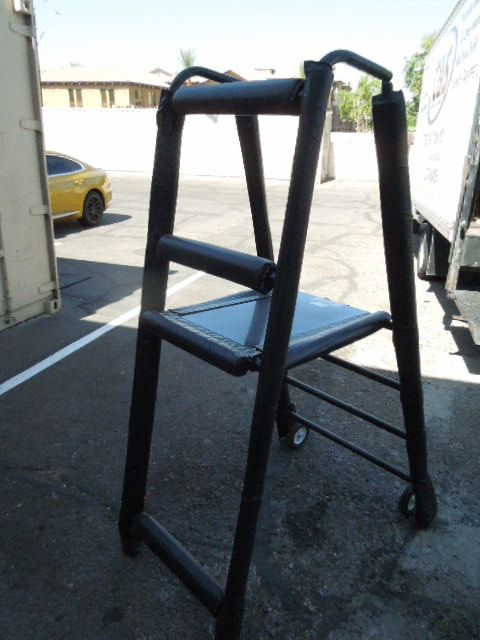 Load image into Gallery viewer, Used Senoh PS1 Free Standing Volleyball Official Stand with PSP1 Safety Pads
