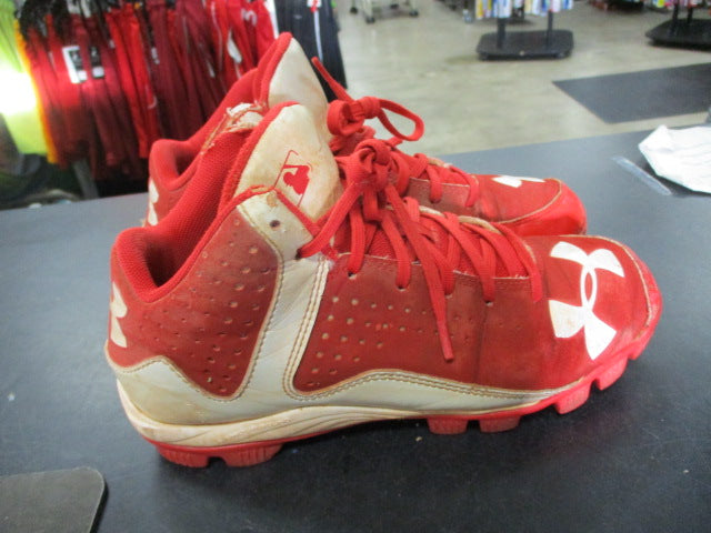 Load image into Gallery viewer, Used Under Armour Leadoff Mid Size Youth 4.5 Cleats

