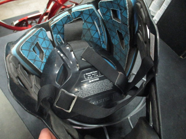 Load image into Gallery viewer, Used Easton Gametime Catchers Mask in Black Size Small 6 1/2 - 7 1/8
