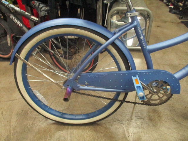Load image into Gallery viewer, Used Huffy Cranbrook 24" Blue Cruiser
