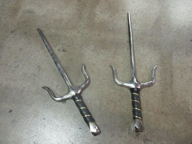 Load image into Gallery viewer, Used 15&quot; Ocatagon Sai Martial Art Training Weapons
