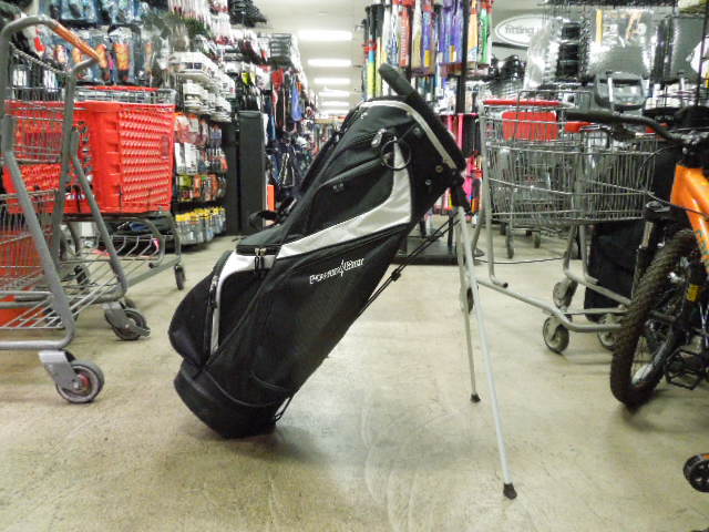 Load image into Gallery viewer, Used PowerBilt Golf Stand Bag in Black
