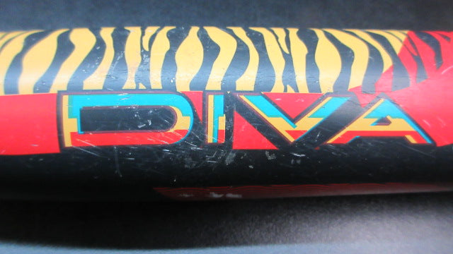 Load image into Gallery viewer, Used Louisville Slugger Diva 29&quot; -11.5 FastPitch Alloy Softball Bat
