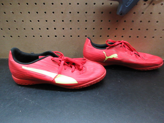 Load image into Gallery viewer, Used Puma Rapido III It Jr Indoor Soccer Shoes - Size 5
