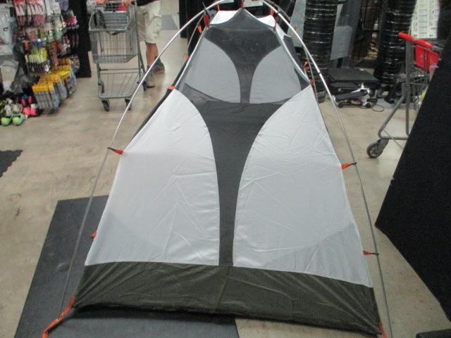 Load image into Gallery viewer, Used REI Co-Op 3 - Season Passage 2 Camping Tent W/ Rainfly

