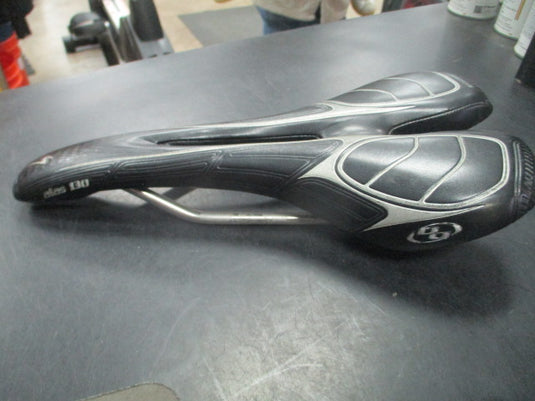 Used BLACK ALIAS 130 USED SPECIALIZED CARBON SEAT SADDLE CYCLING CYCLE ROAD BIKE